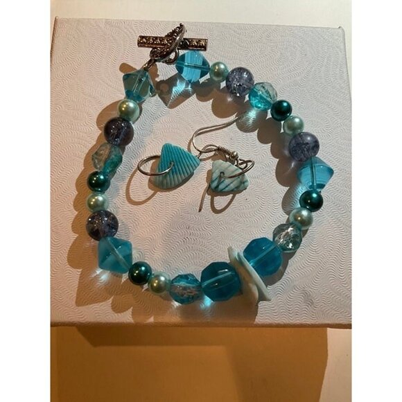 Seashell & Blue Earrings and Bracelet Set - Picture 2 of 2